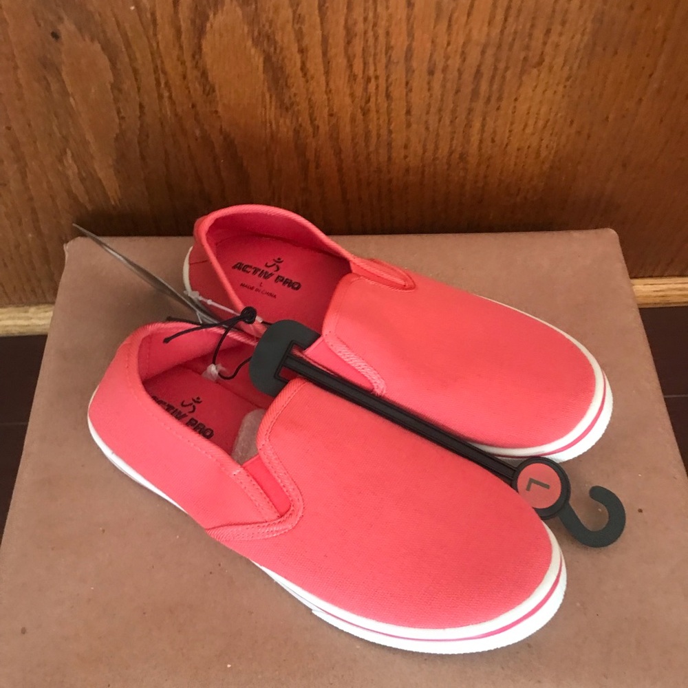 “New Arrivals” Children’s Girl’s Activ Pro Sneakers In Size L #27